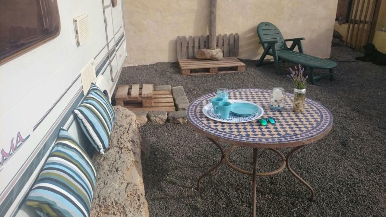 Caravan Apartment Tinajo Zewnętrze zdjęcie